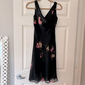 Jones New York 100% Silk Floral Dress with Scoop Neckline Slip Dress Size 4